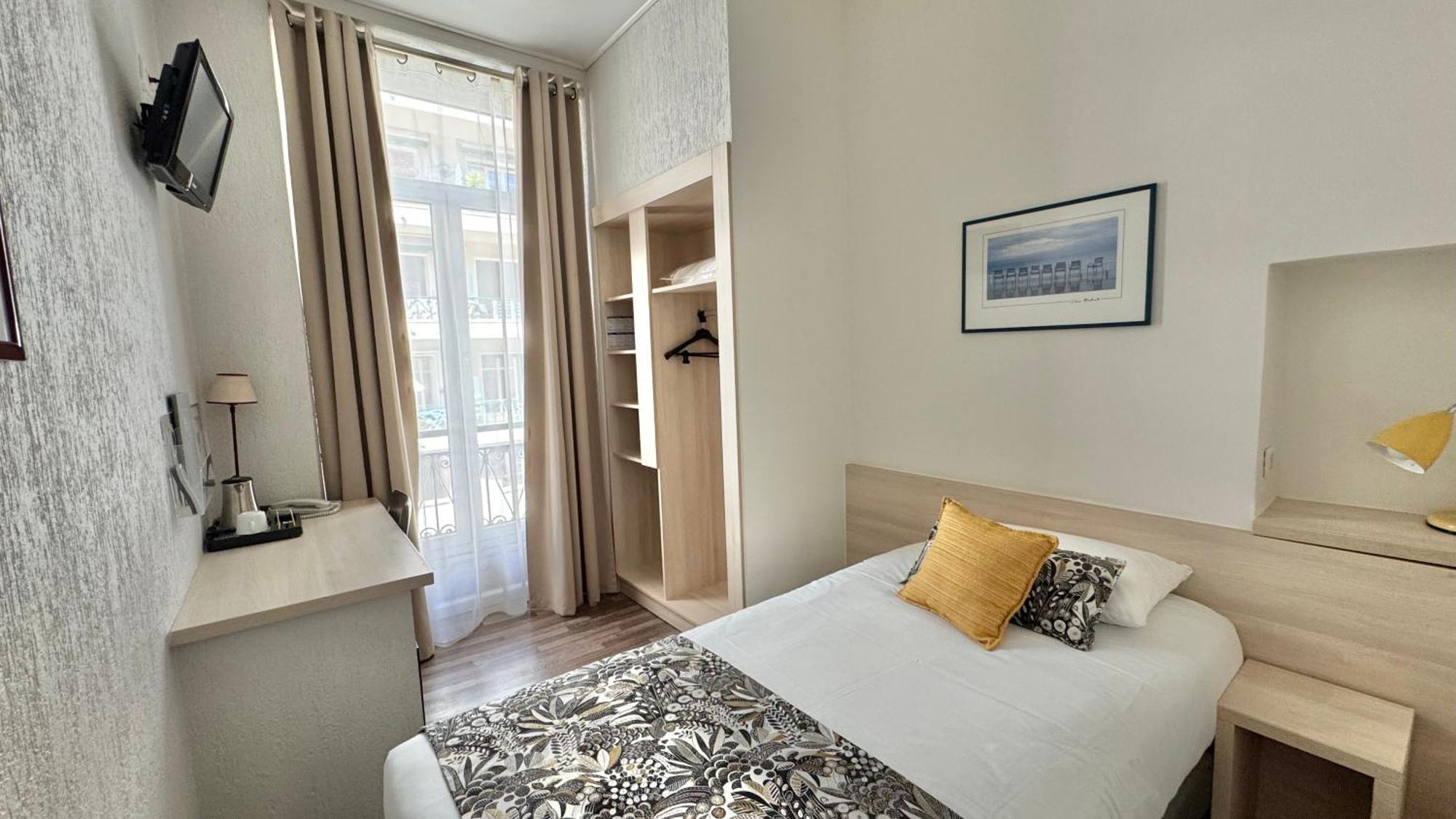 Hotel Helvetique Nice Room photo
